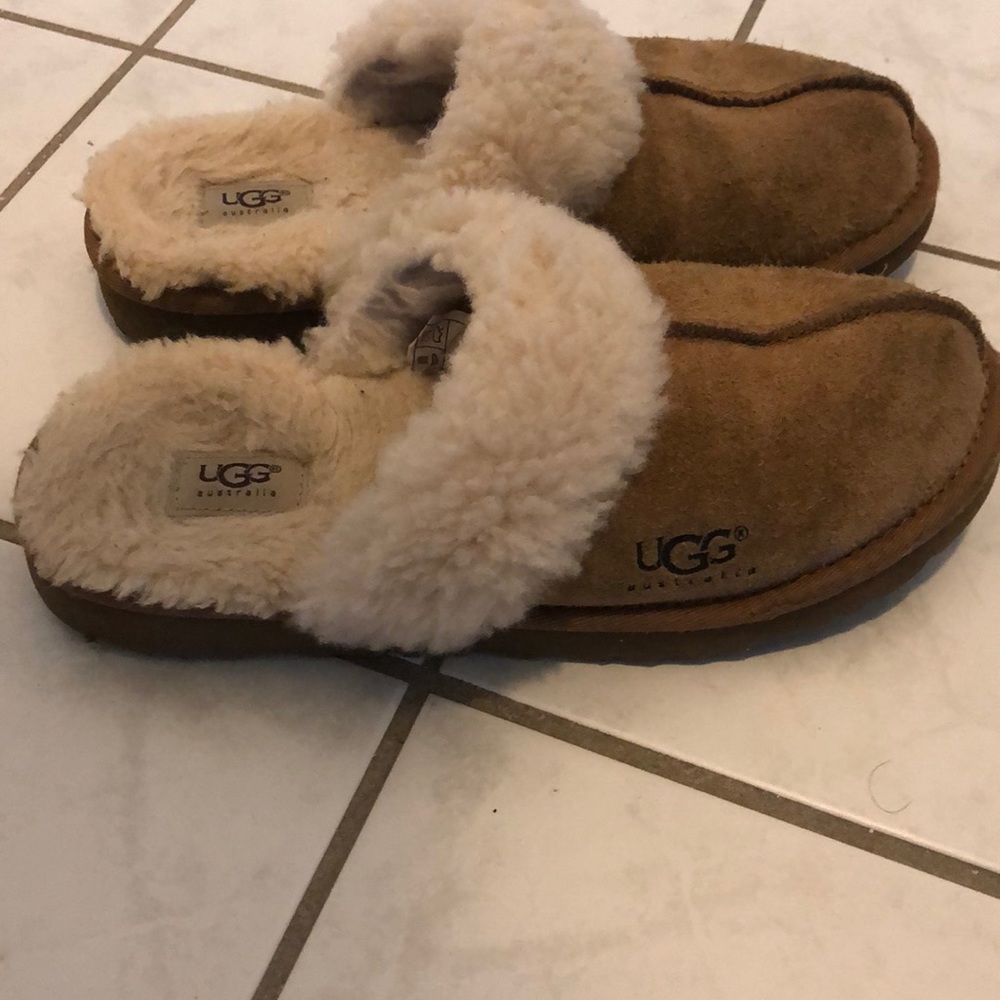 Uggs Slippers - image 1